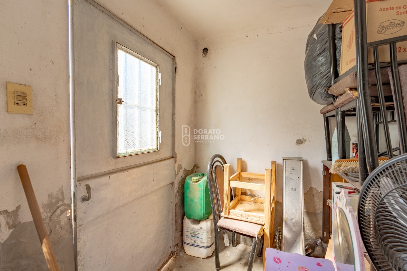CASA TIPO + TODOS LOS SERVICIOS! Buena ubicacion & Estado Operativo.