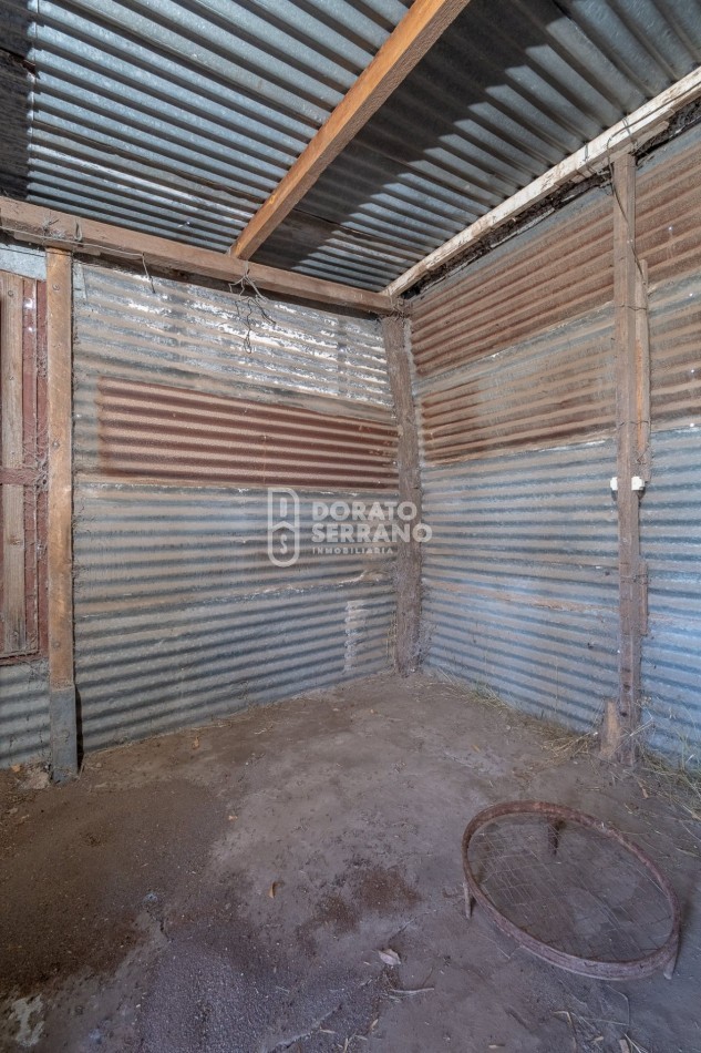 LOTE EN ESQUINA + CASA A TERMINAR! - AREA RESIDENCIAL!