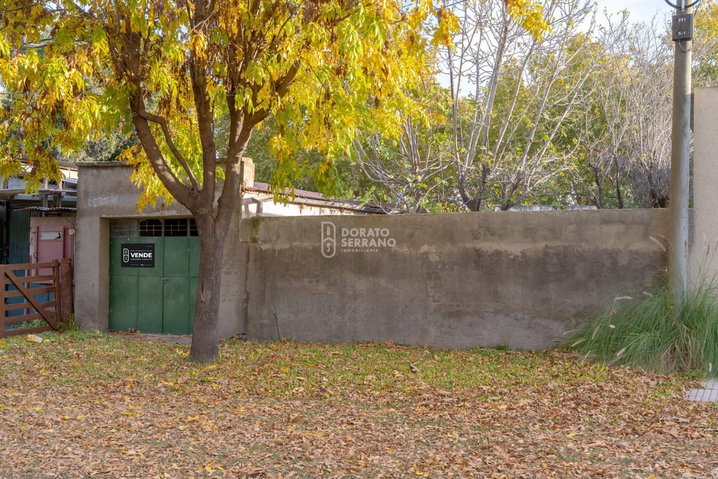 CASA A RECICLAR + LOTE PASANTE! 2 FRENTES!