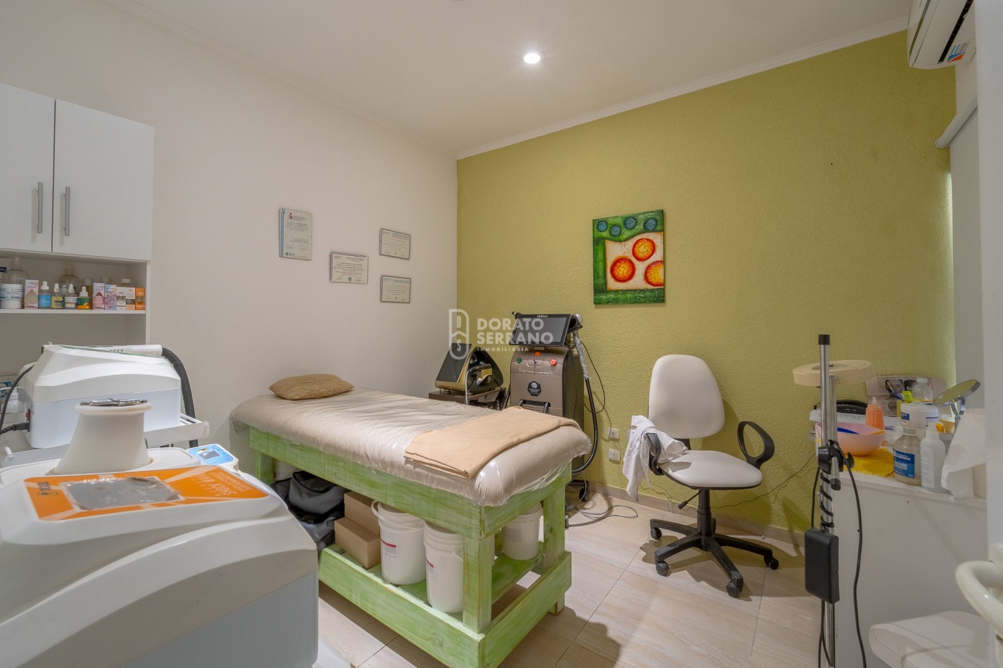 GRAN ESPACIO PROFESIONAL + POTENCIAL PARA LO QUE IMAGINES! EQUIPAMIENTO FULL!