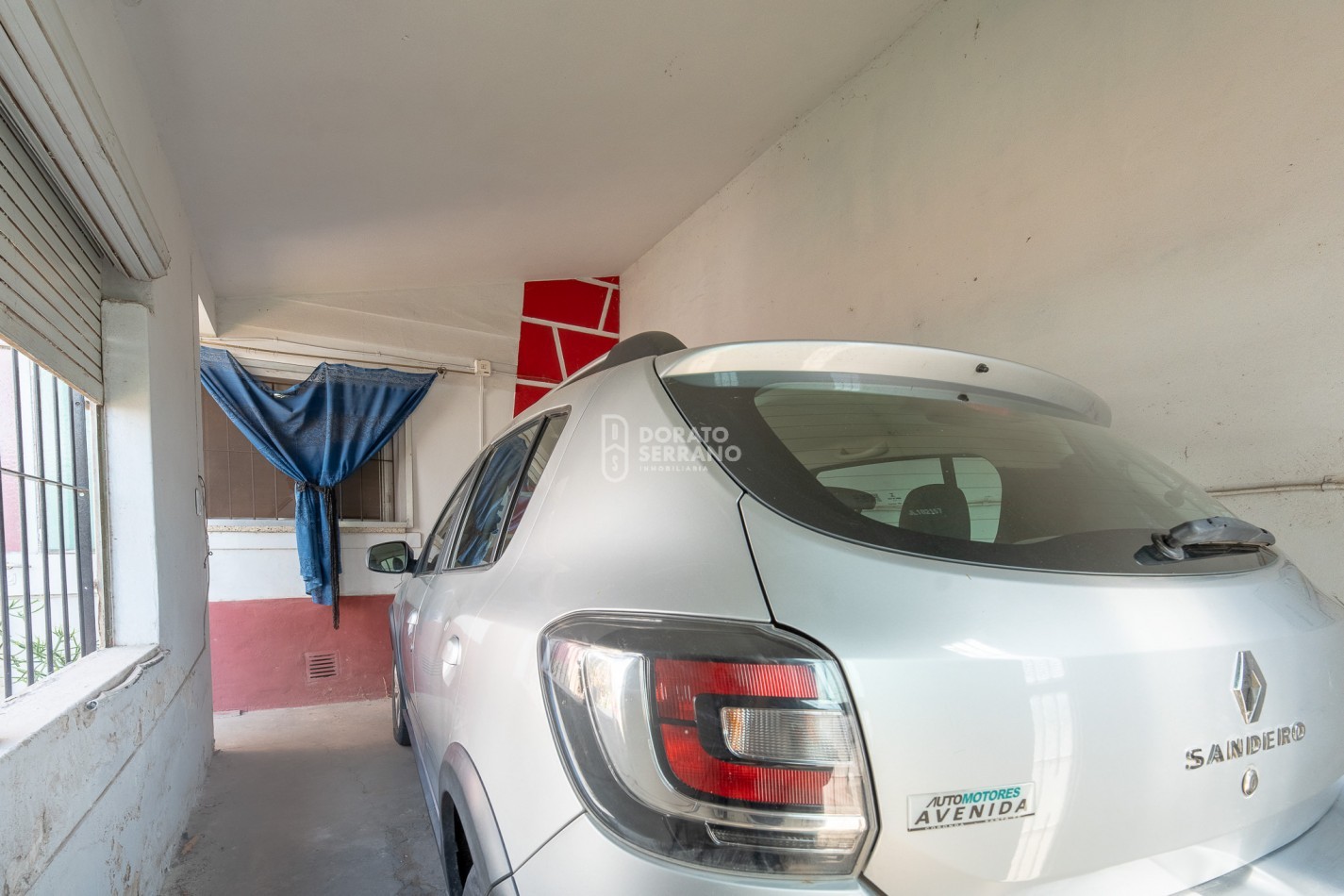 OPERATIVA! A MTS. DE AVENIDA! TODOS LOS SERVICIOS.