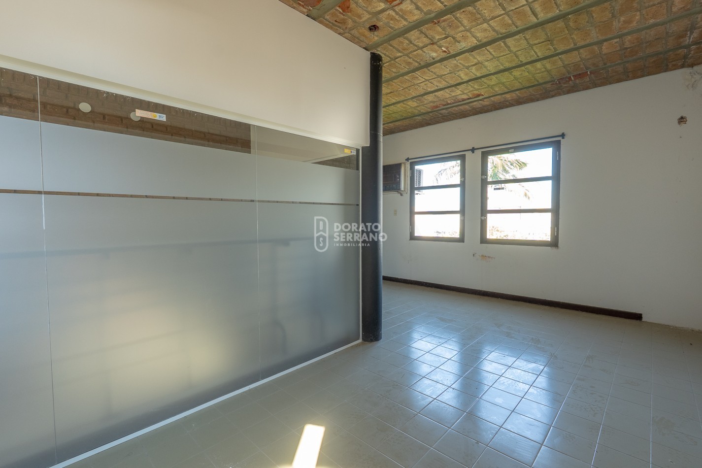 LOCAL & CONSULTORIO & OFICINA! O DEPTO!!!