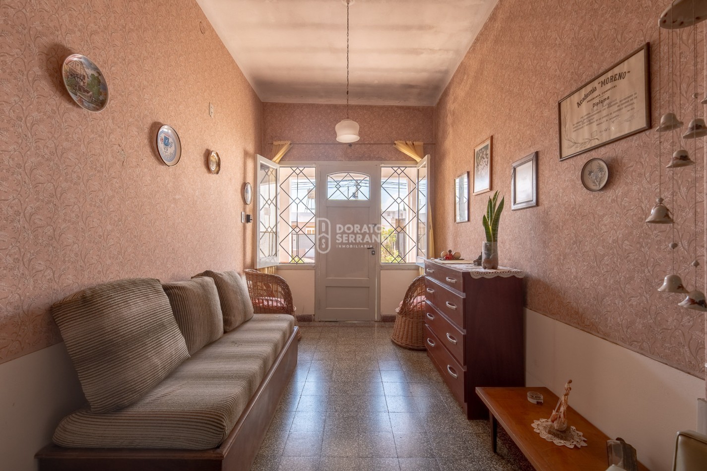 OPERATIVA! A MTS. DE AVENIDA! TODOS LOS SERVICIOS.