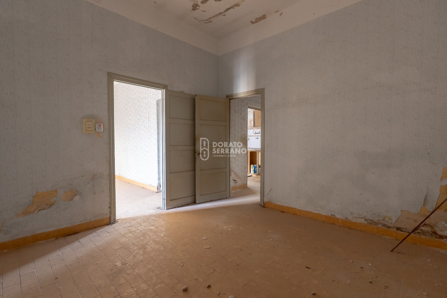 LOTE IDEAL + CASA A RECICLAR / EN PLENO BARRIO PROGRESO!