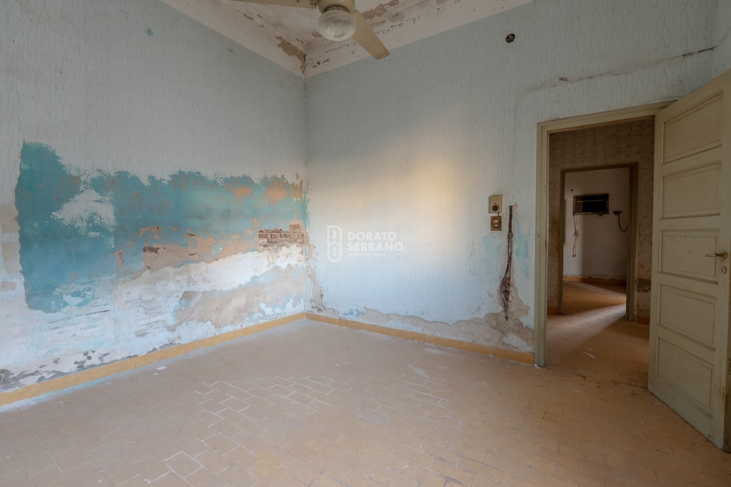 LOTE IDEAL + CASA A RECICLAR / EN PLENO BARRIO PROGRESO!