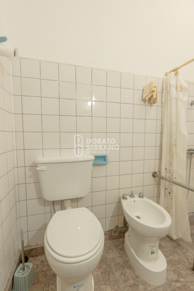 CASA - BUEN ESTADO & TODOS LOS SERVICIOS - 