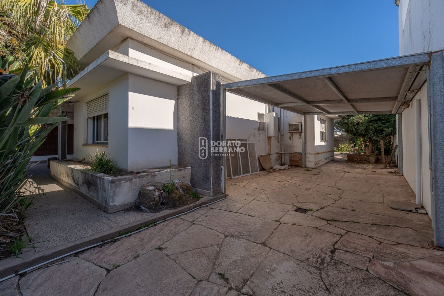 SOBRIA & ELEGANTE & RESIDENCIAL