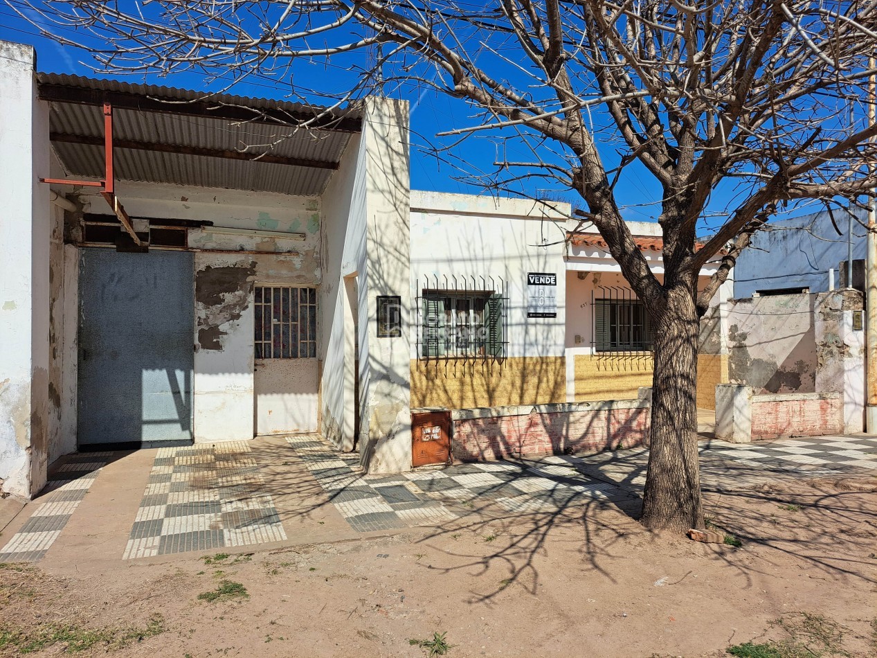 LOTE 10X45 +TODOS LOS SERVICIOS + PLUS CONSTRUCCION A RECICLAR.