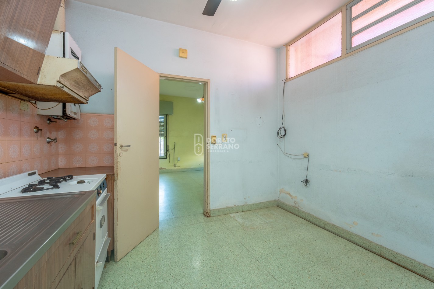 CASA EN ESQUINA! GRAN UBICACION!