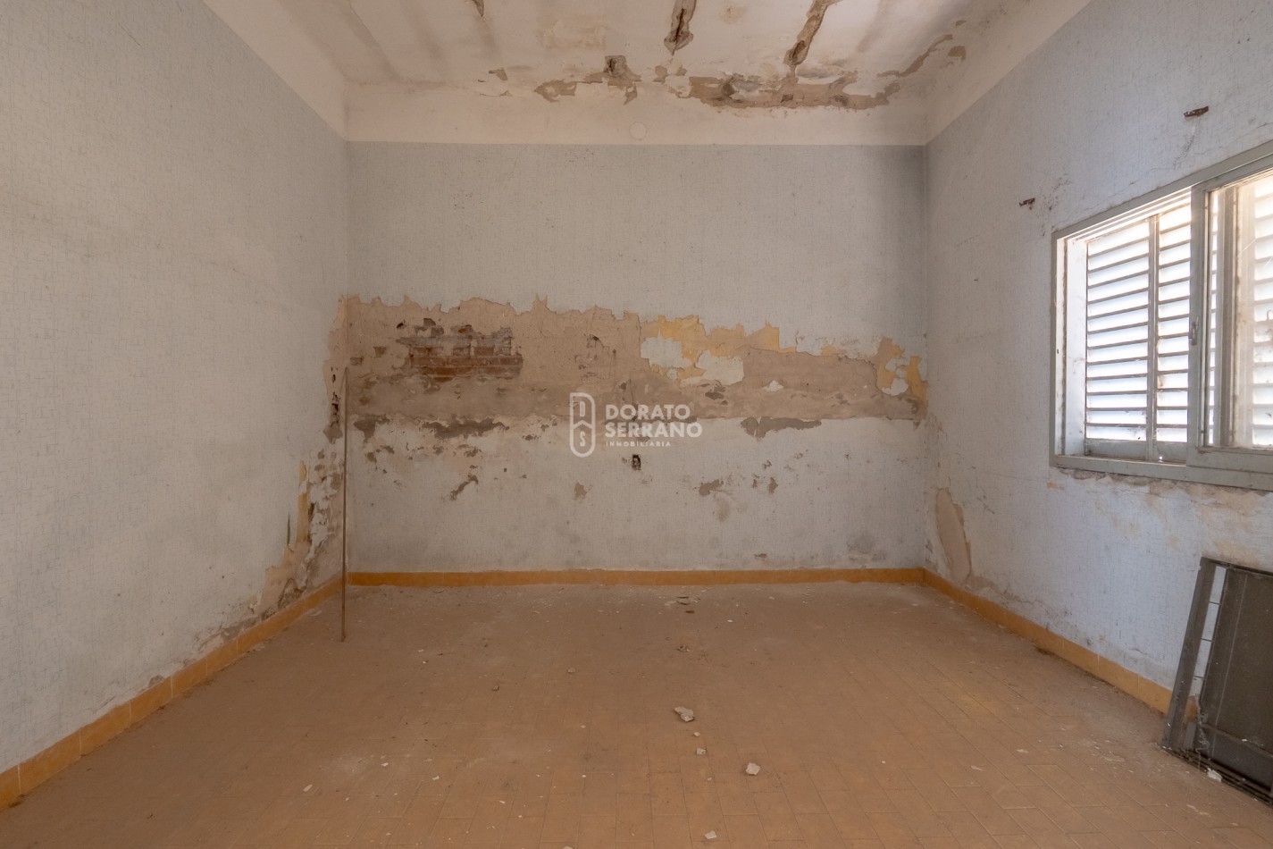 LOTE IDEAL + CASA A RECICLAR / EN PLENO BARRIO PROGRESO!