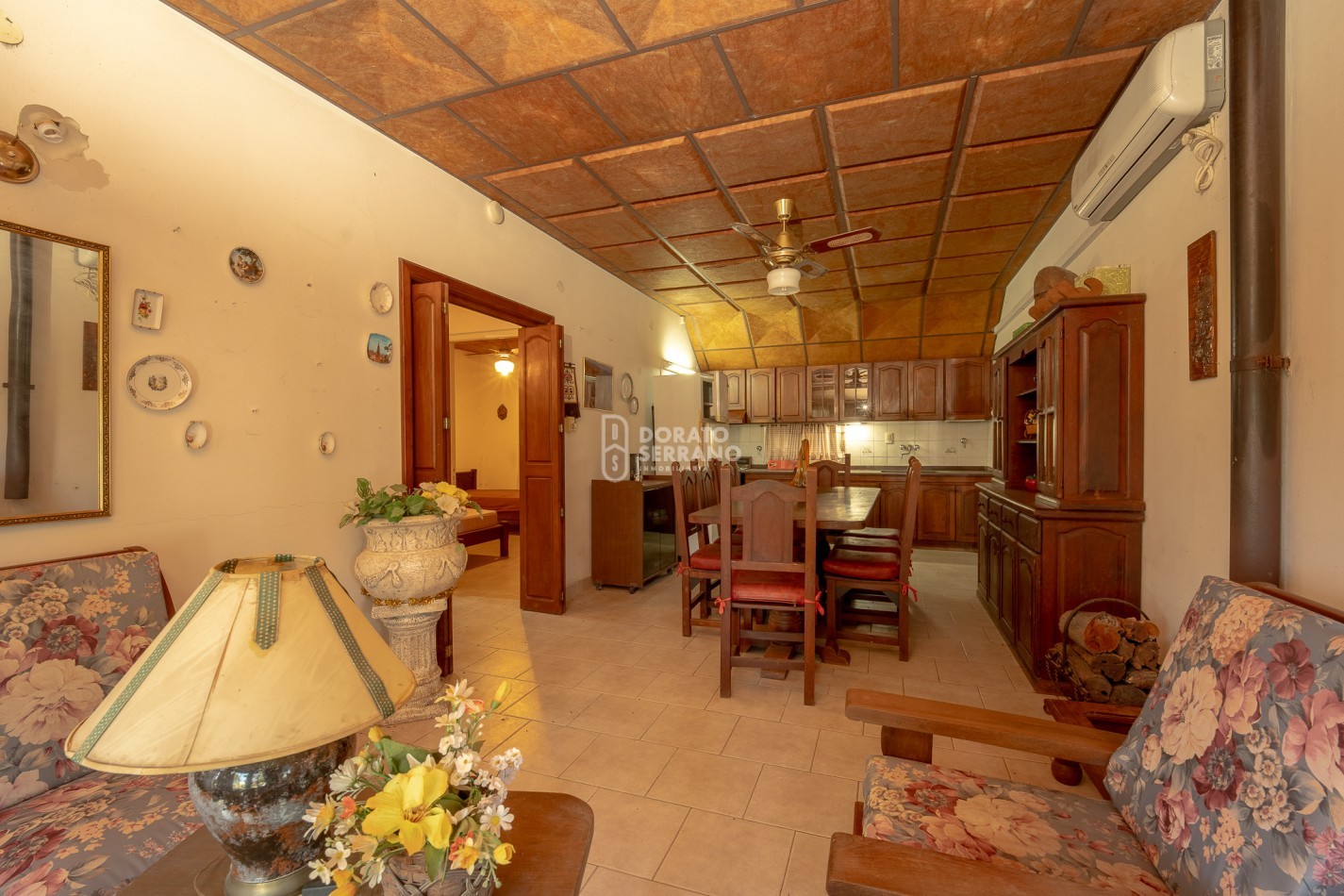 CASA EN EL RIO! GRANDIOSA! BARRIO BASUALDO!