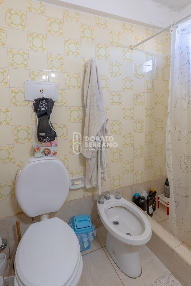 DEPTO. 2 DORMITORIOS! IMPECABLE! SOBRE AVENIDA J. NEWBERY!