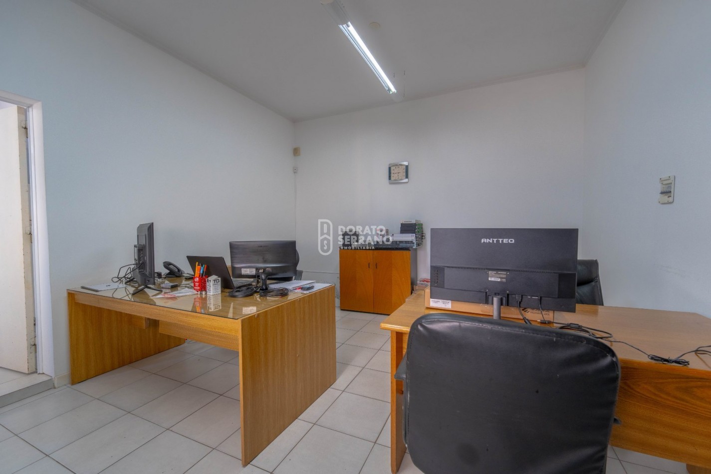 LOCAL + OFICINAS + LOTE 10X50 / MICROCENTRO!