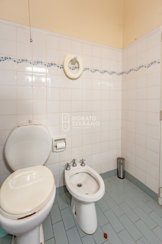 CASA TIPO + TODOS LOS SERVICIOS! Buena ubicacion & Estado Operativo.