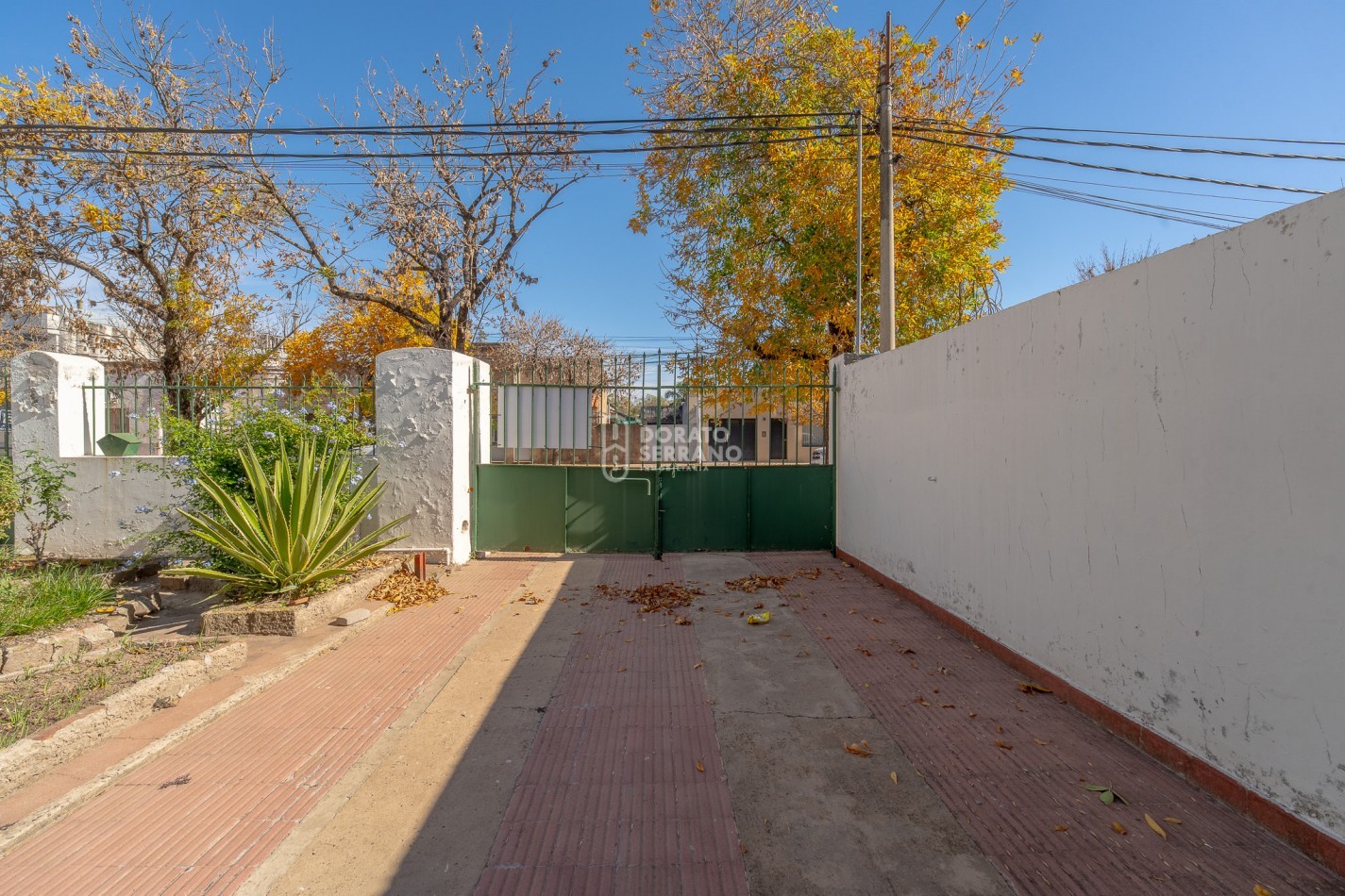 CASA PARA SIEMPRE! NOBLEZA Y CALIDEZ & PLENO CENTRO!