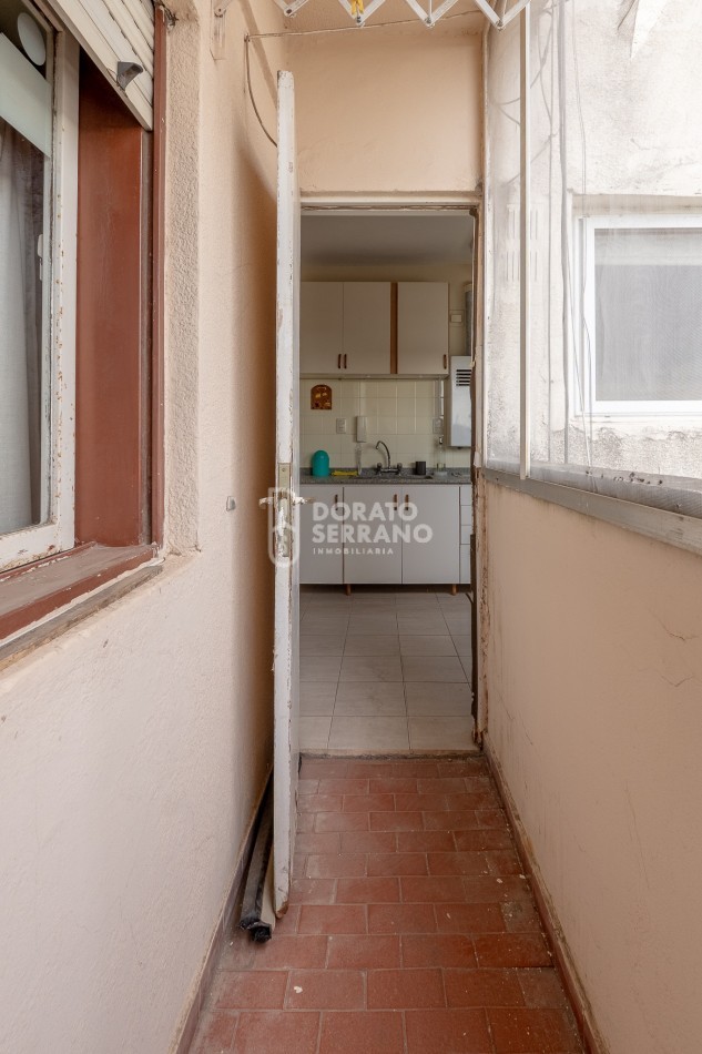 3 DORMITORIOS + 2 BAÑOS + DOBLE BALCON! 96 M2!