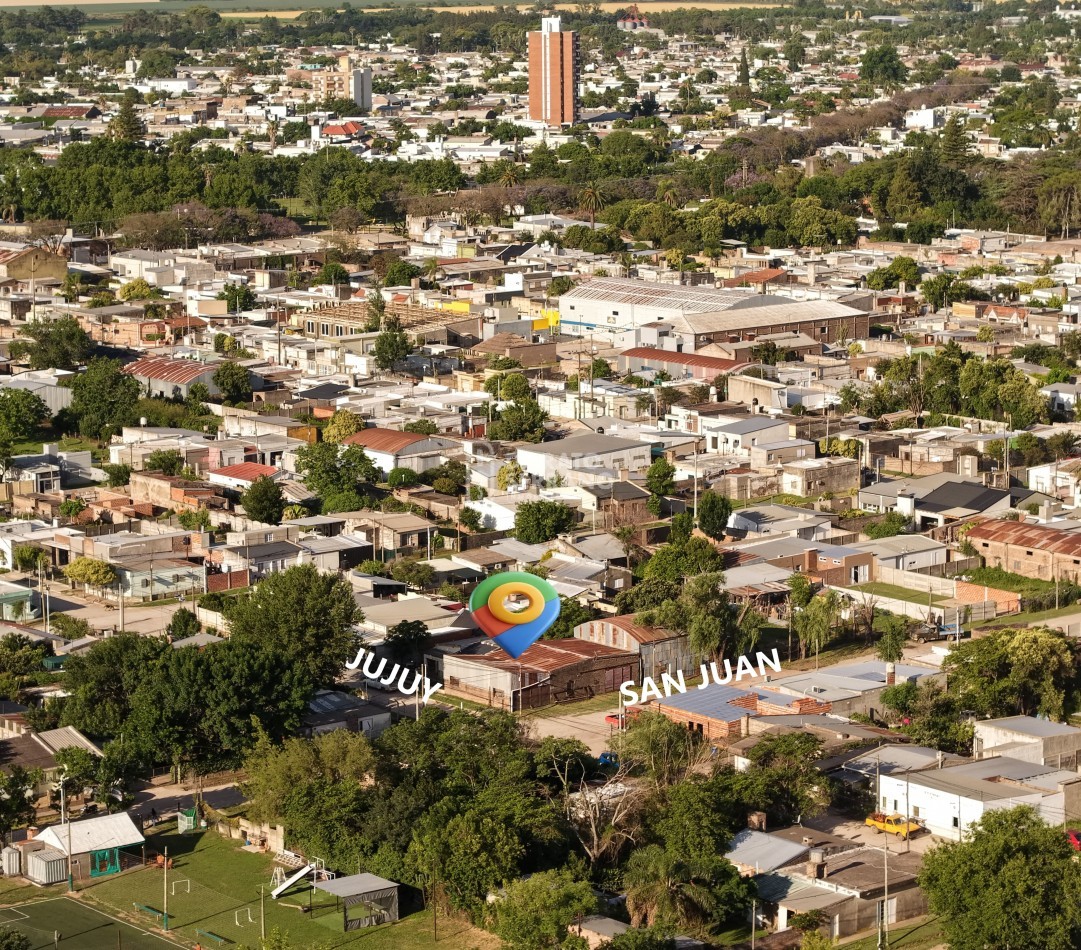 LOTE EN ESQUINA + PLUS: GALPONES DEPOSITO.