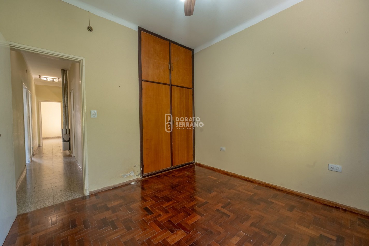SOBRIA & ELEGANTE & RESIDENCIAL