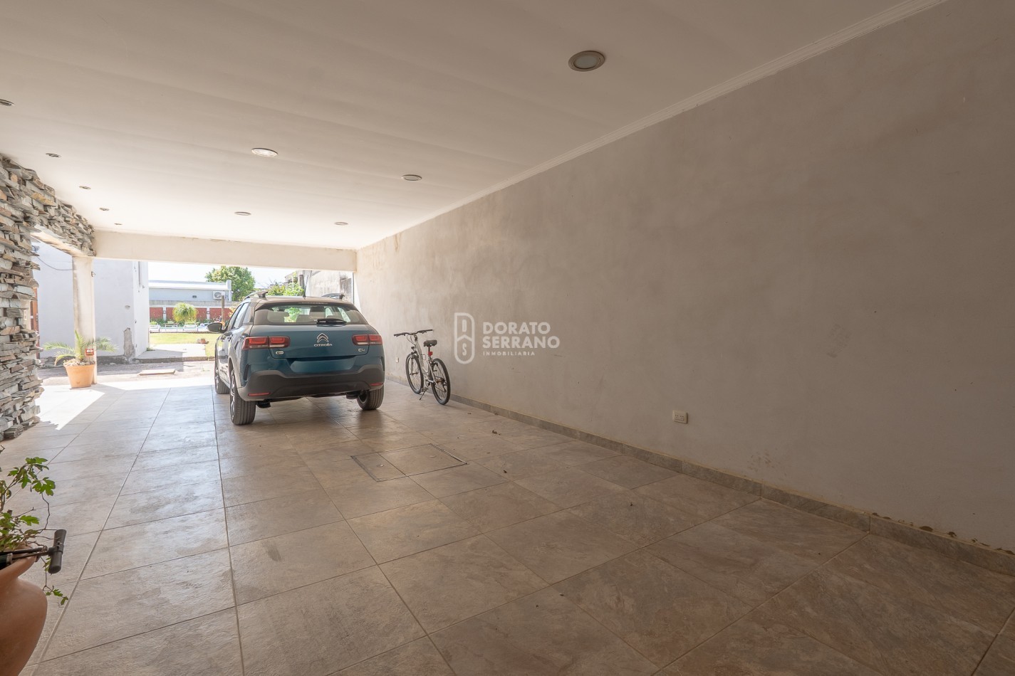 ESTILO & AMENITIES + LOTE XL / EXTRAORDINARIO! 