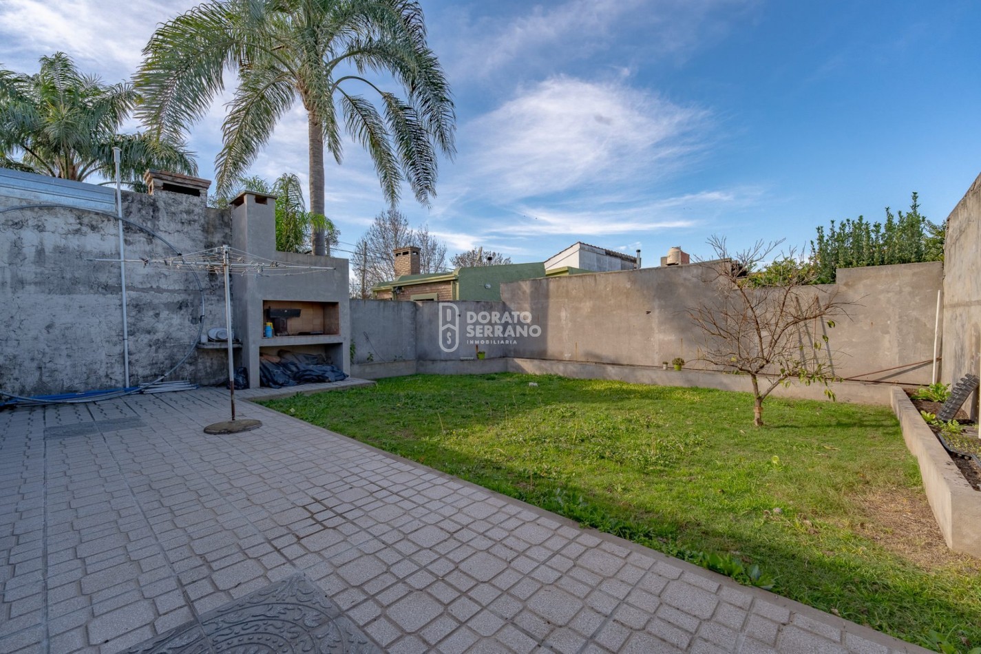 CASA NUEVA! AREA RESIDENCIAL!
