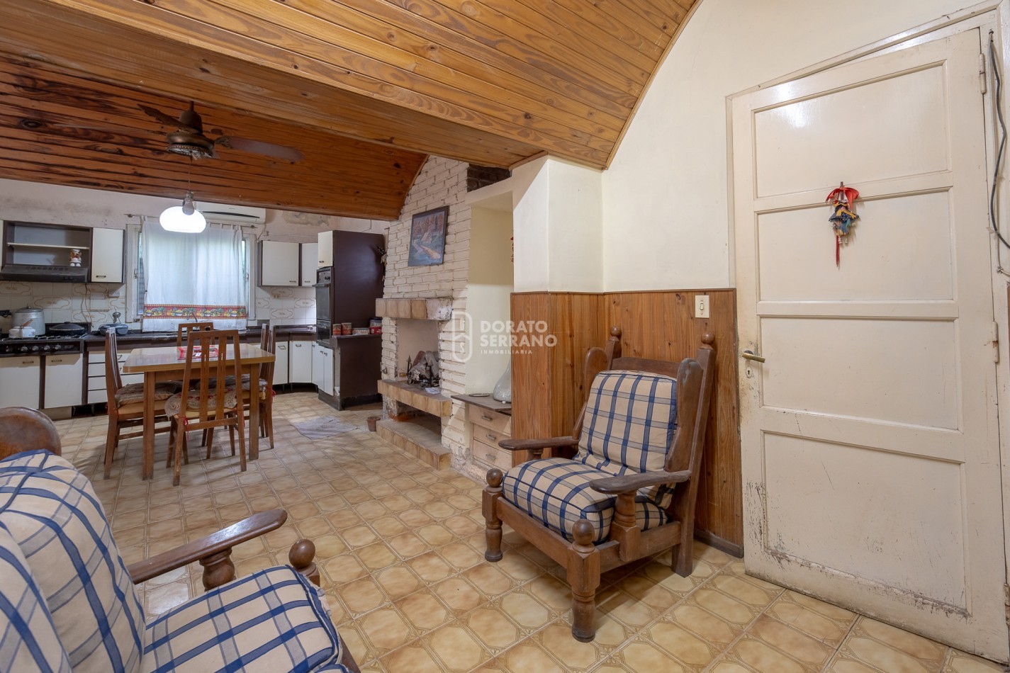 3X1 / CASA - DEPTO - LOCAL -  PASOS DE LA PLAZA CENTRAL!