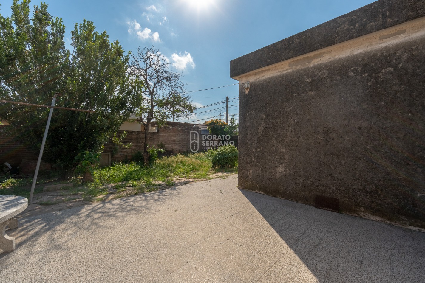 CASA EN ESQUINA! GRAN UBICACION!