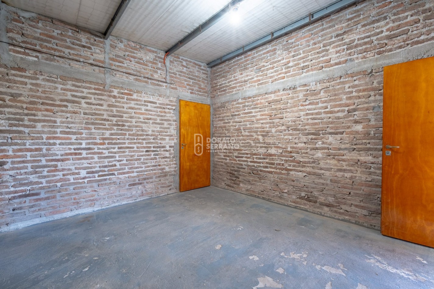 LOTE EN ESQUINA + CASA A TERMINAR! - AREA RESIDENCIAL!