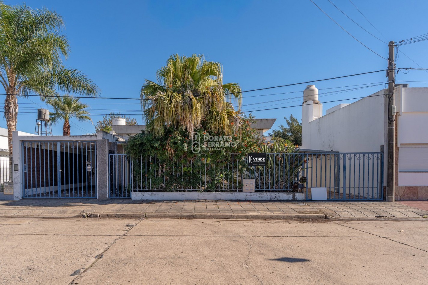 SOBRIA & ELEGANTE & RESIDENCIAL