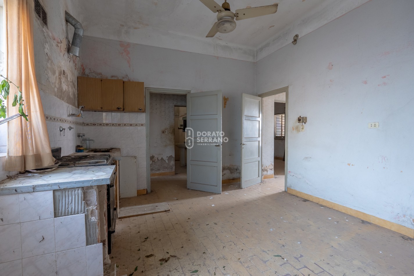 LOTE IDEAL + CASA A RECICLAR / EN PLENO BARRIO PROGRESO!