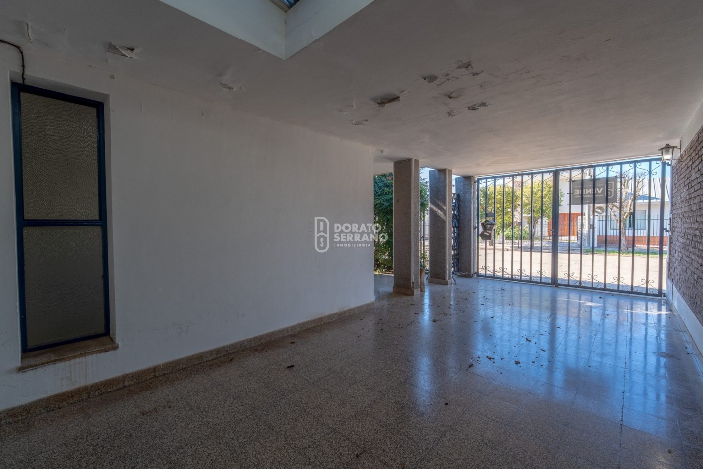 SOBRIA & ELEGANTE & RESIDENCIAL