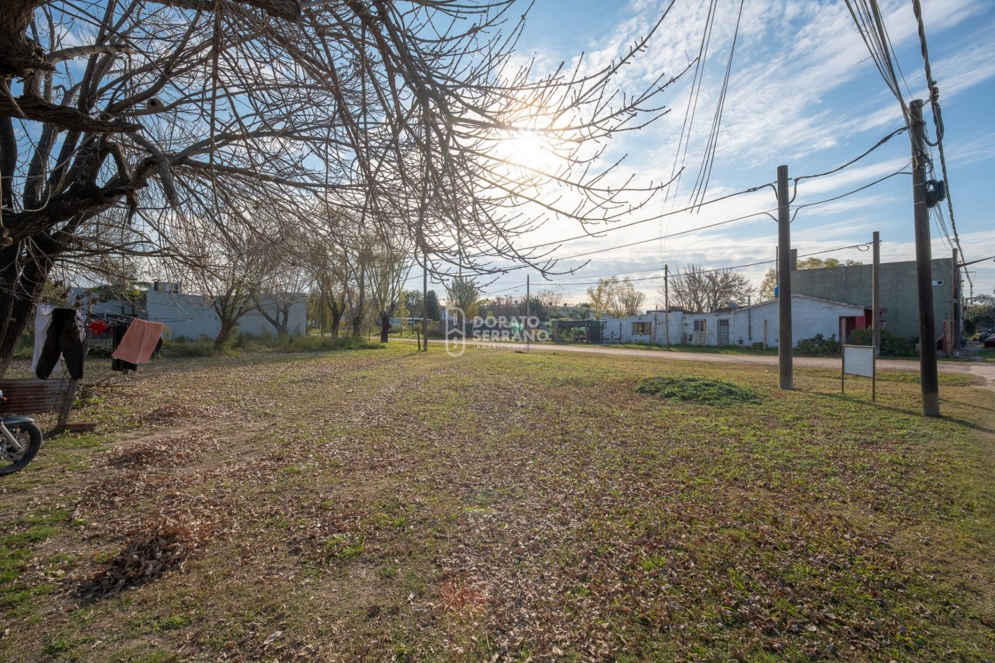 LOTE EN ESQUINA! PROYECCION DE FUTURO!