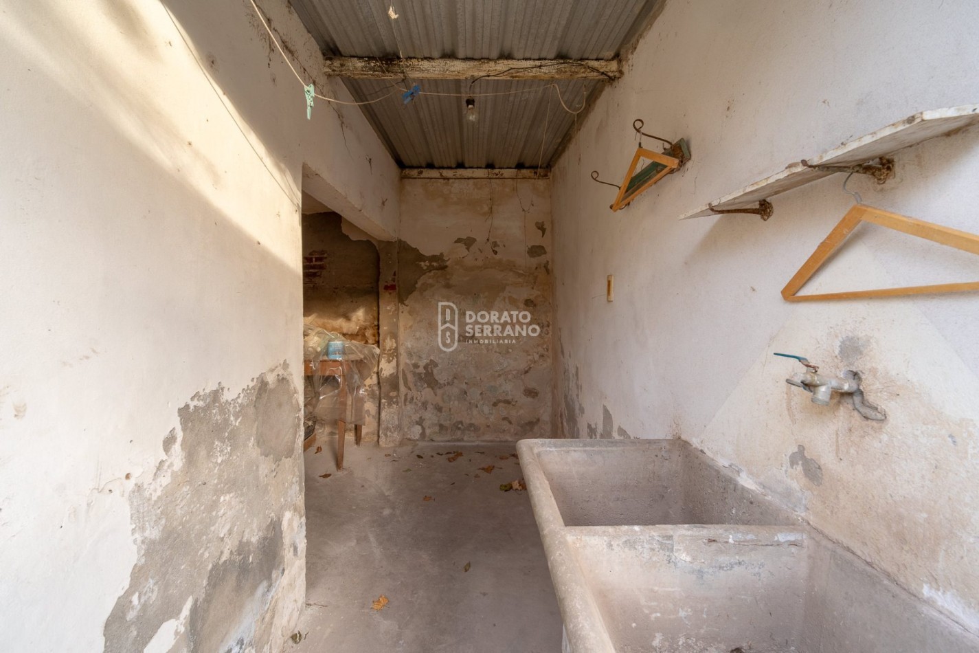 CASA A RECICLAR + LOTE PASANTE! 2 FRENTES!