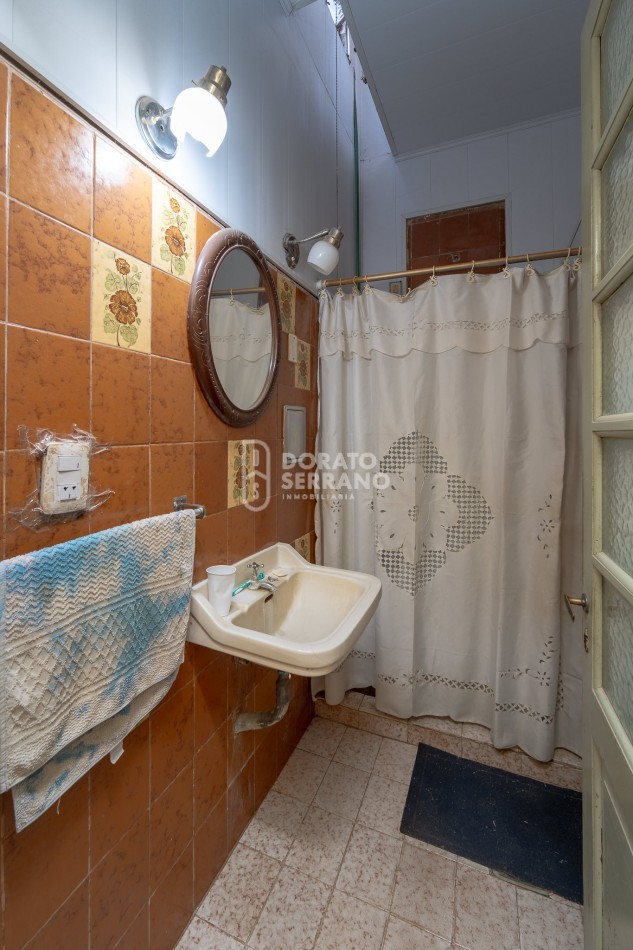 3X1 / CASA - DEPTO - LOCAL -  PASOS DE LA PLAZA CENTRAL!