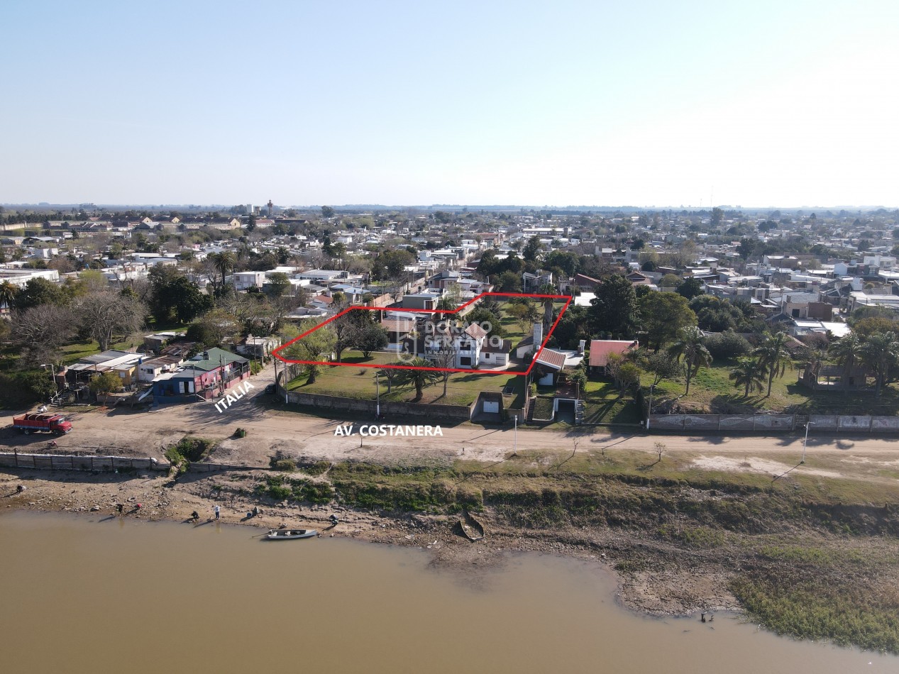 MANSION COLONIAL FRENTE A RIO CORONDA.