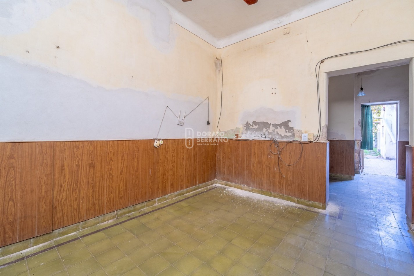 CASA A RECICLAR + LOTE PASANTE! 2 FRENTES!