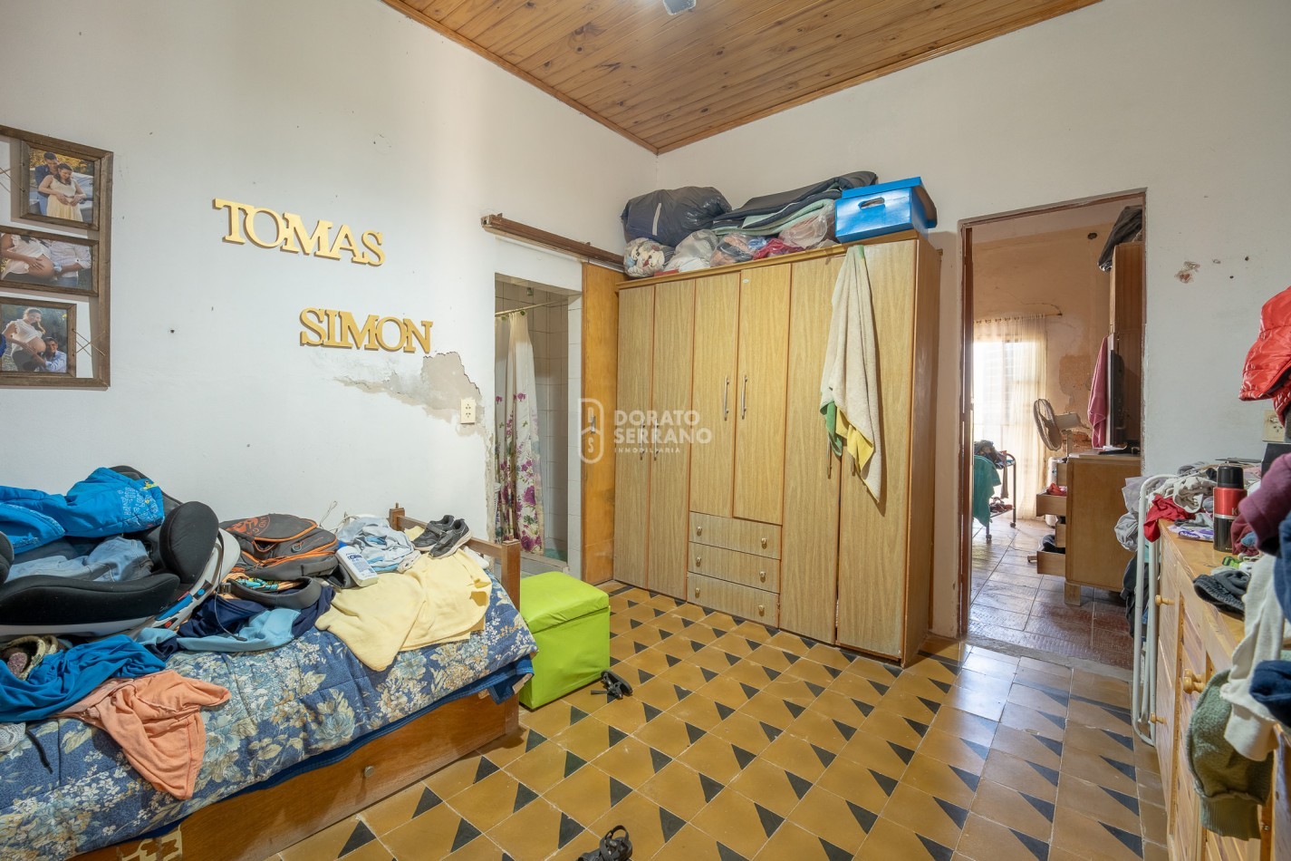 LOTE EN BARRIO FLORIDA! TODOS LOS SERVICIOS - PLUS EDIFICADO A DEMOLER O RECICLAR. 