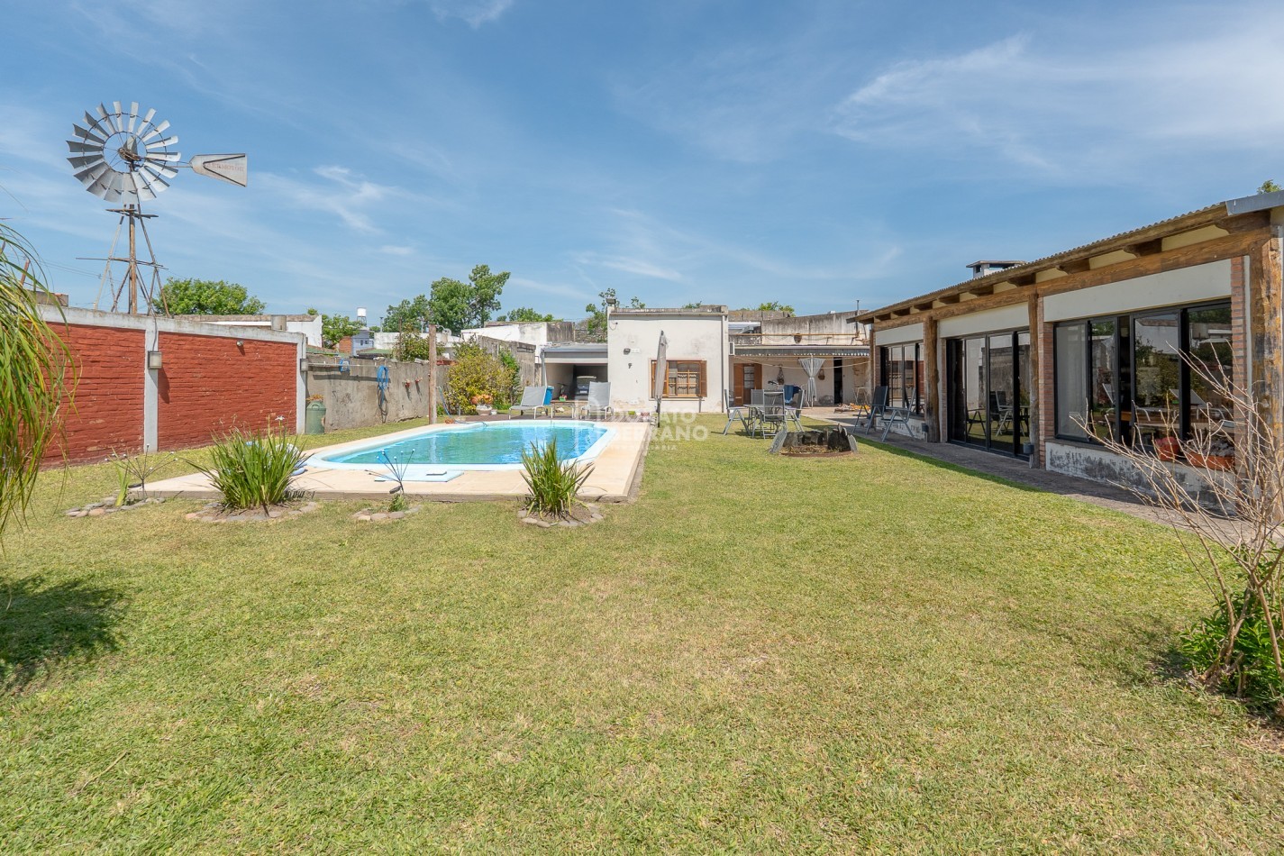 ESTILO & AMENITIES + LOTE XL / EXTRAORDINARIO! 