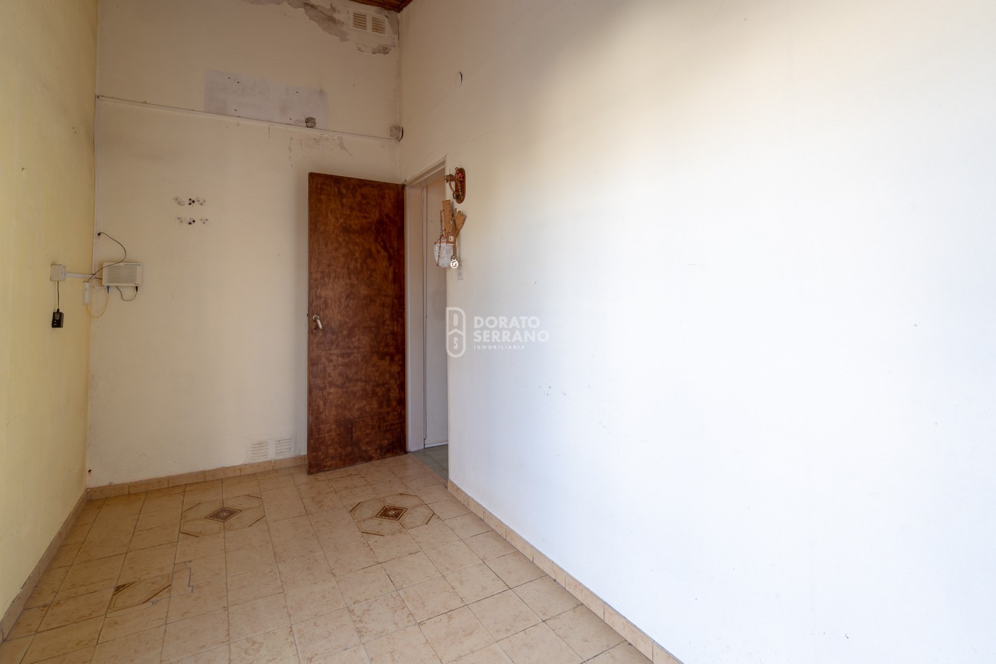 3X1 / CASA - DEPTO - LOCAL -  PASOS DE LA PLAZA CENTRAL!