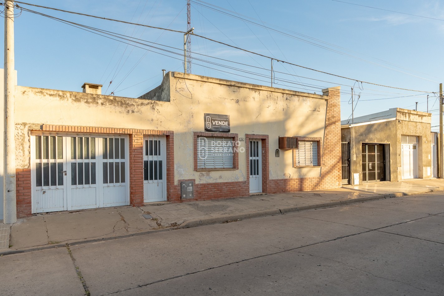 LOTE IDEAL + CASA A RECICLAR / EN PLENO BARRIO PROGRESO!