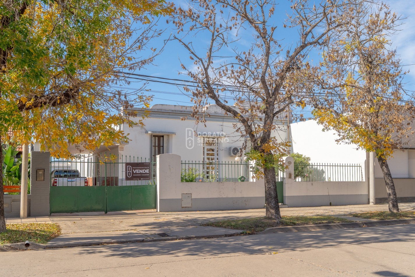 CASA PARA SIEMPRE! NOBLEZA Y CALIDEZ & PLENO CENTRO!