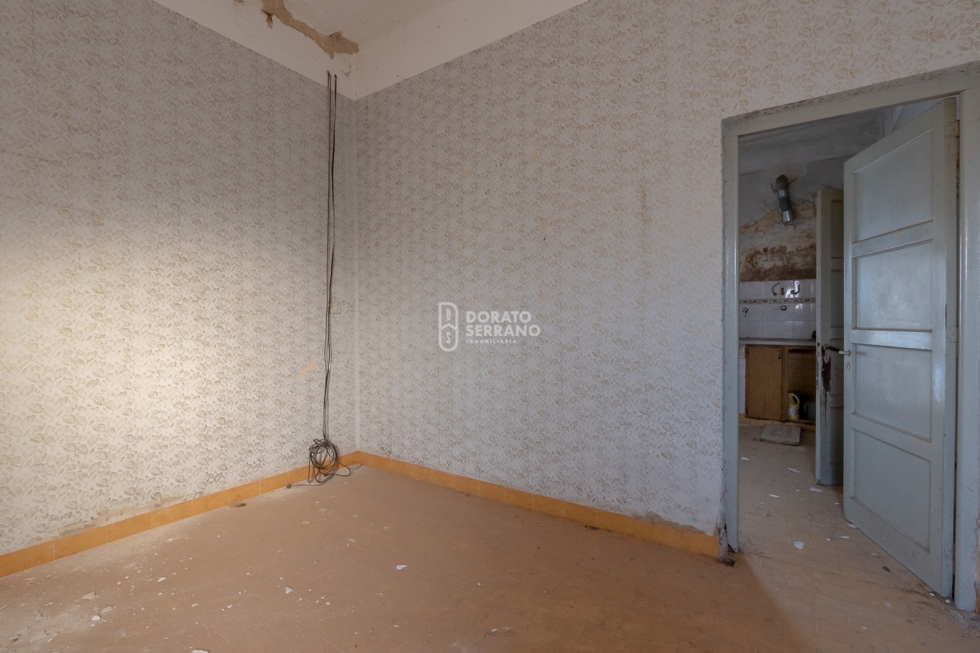 LOTE IDEAL + CASA A RECICLAR / EN PLENO BARRIO PROGRESO!