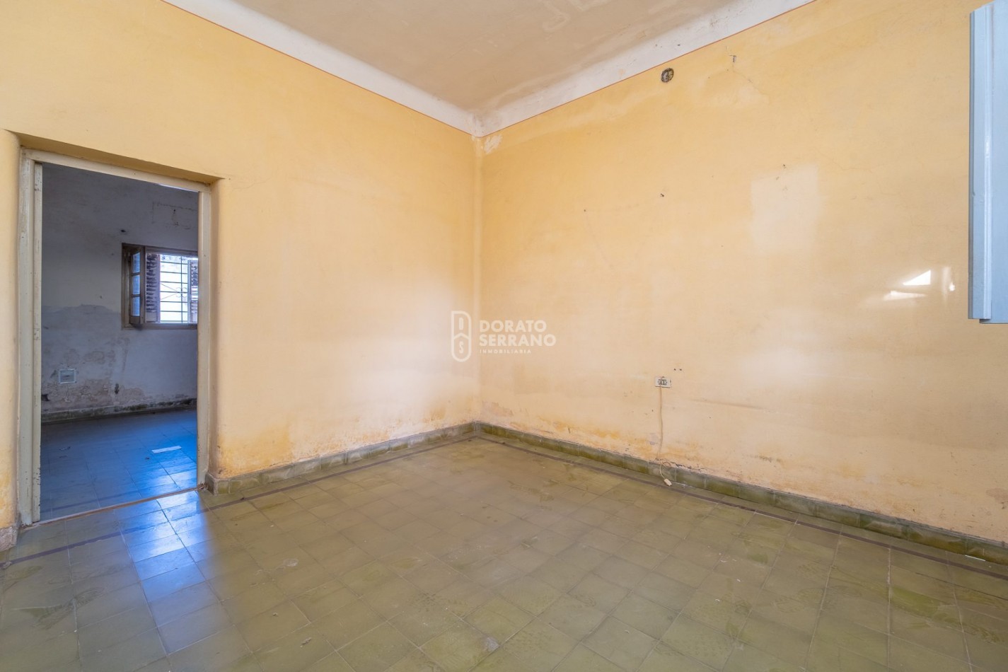 CASA A RECICLAR + LOTE PASANTE! 2 FRENTES!