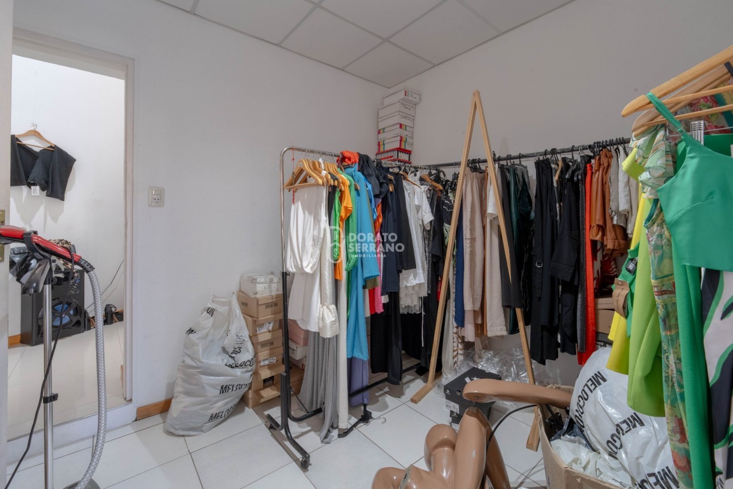 LOCAL + OFICINAS + LOTE 10X50 / MICROCENTRO!