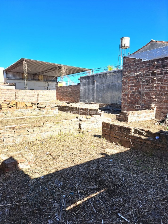 LOTE + GARAGE.