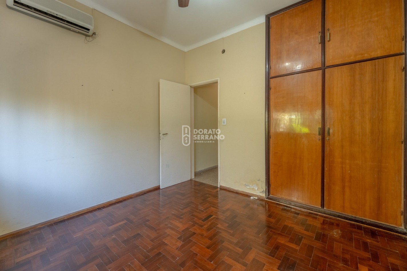 SOBRIA & ELEGANTE & RESIDENCIAL