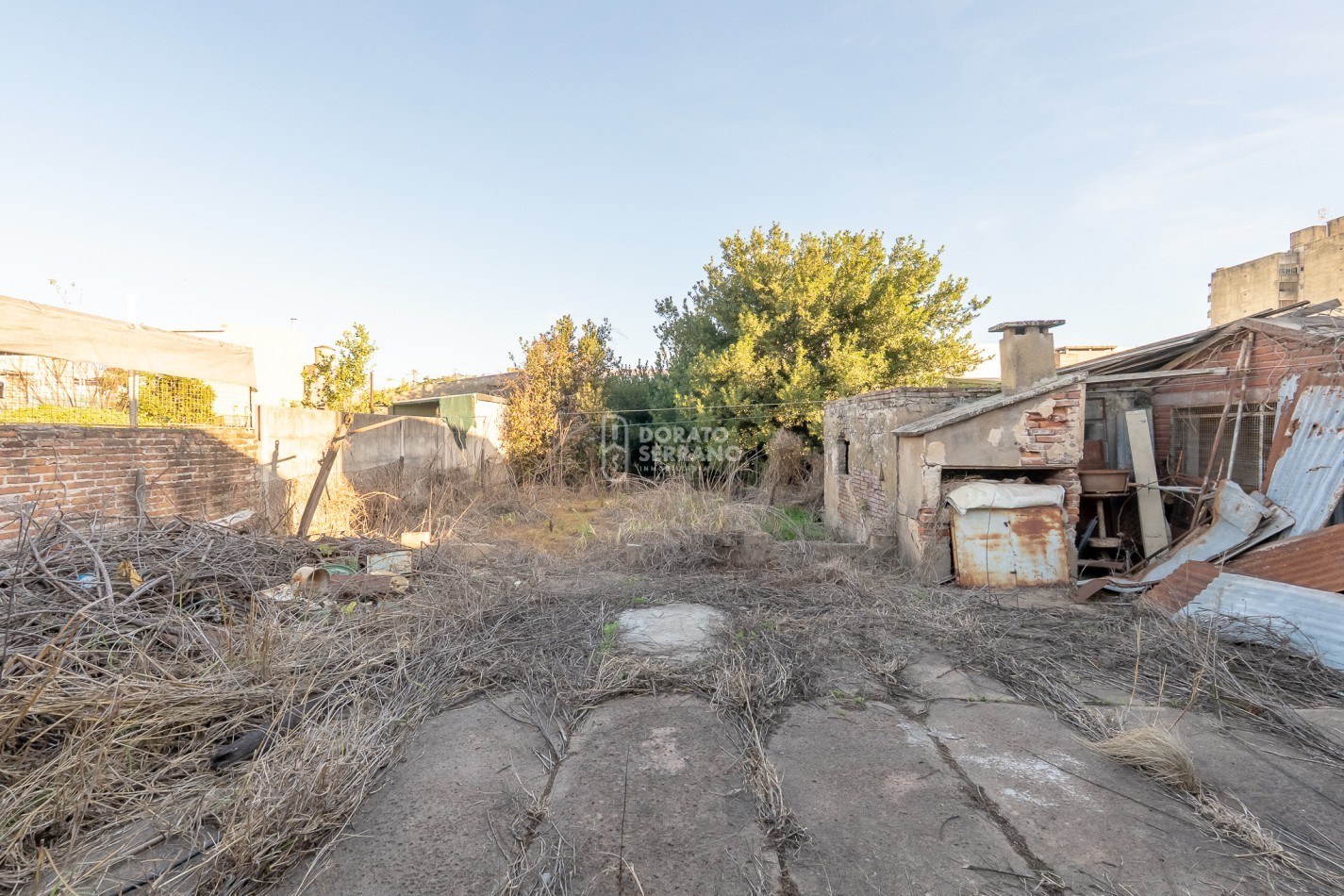 LOTE IDEAL + CASA A RECICLAR / EN PLENO BARRIO PROGRESO!