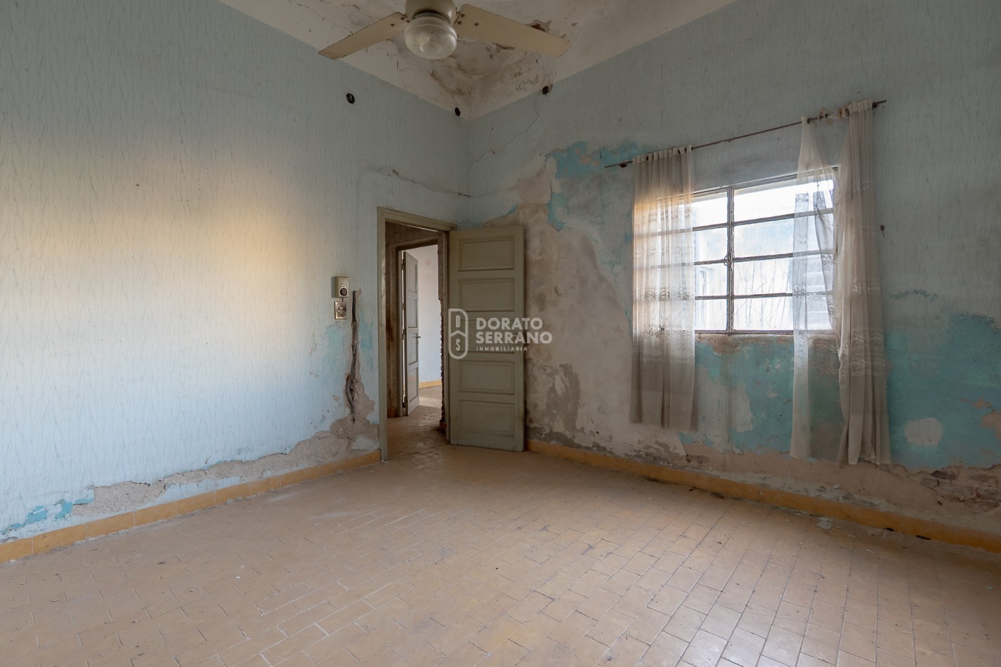 LOTE IDEAL + CASA A RECICLAR / EN PLENO BARRIO PROGRESO!
