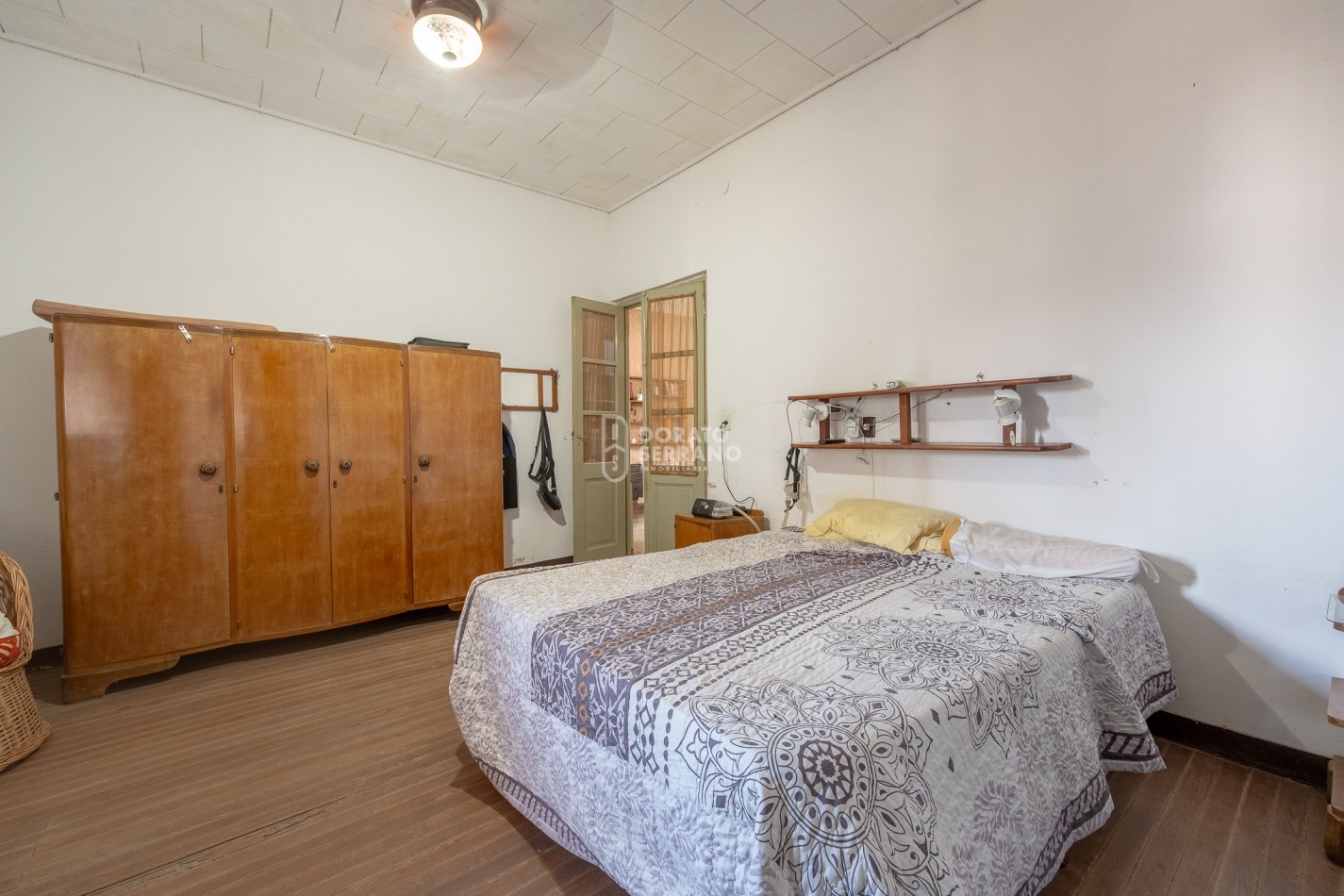 OPERATIVA! A MTS. DE AVENIDA! TODOS LOS SERVICIOS.