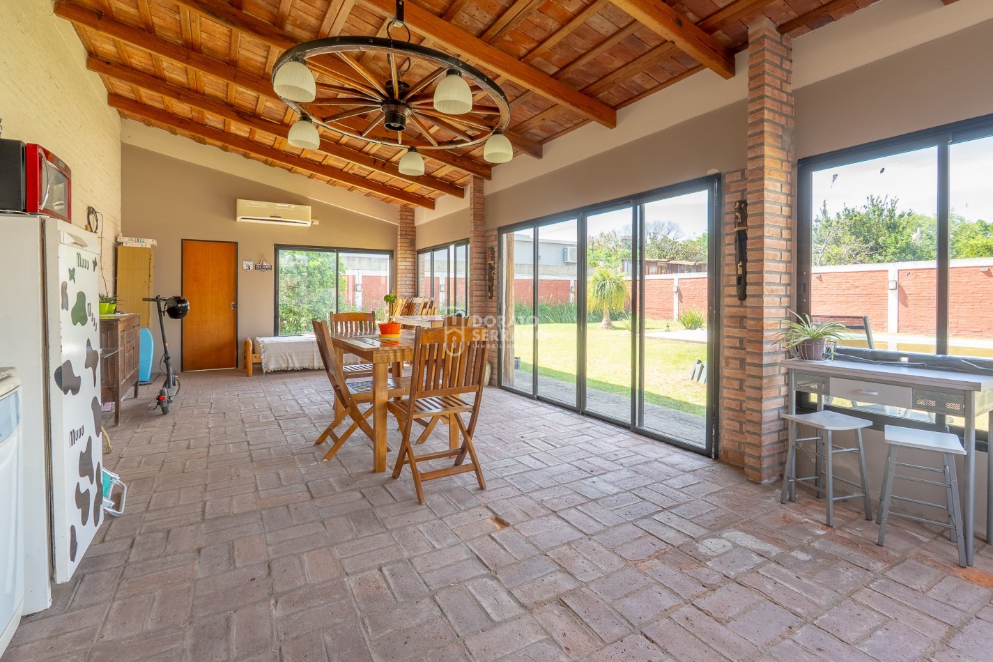 ESTILO & AMENITIES + LOTE XL / EXTRAORDINARIO! 