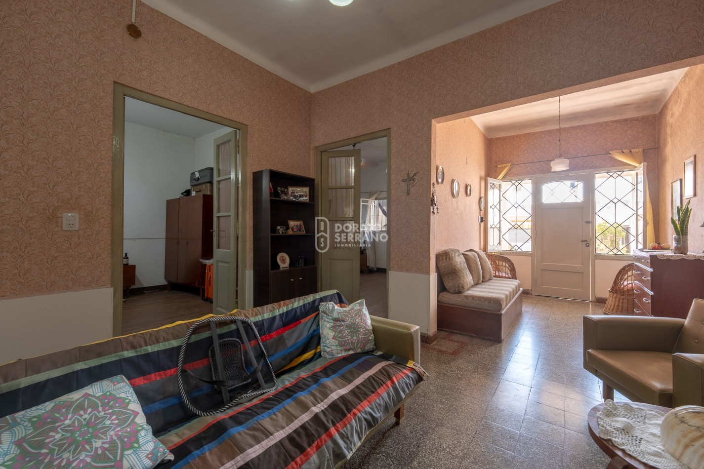 OPERATIVA! A MTS. DE AVENIDA! TODOS LOS SERVICIOS.